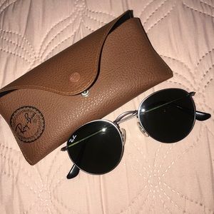 Black round style raybans perfect condition